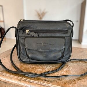 Stone Mountain Accessories Black Leather Crossbody Purse